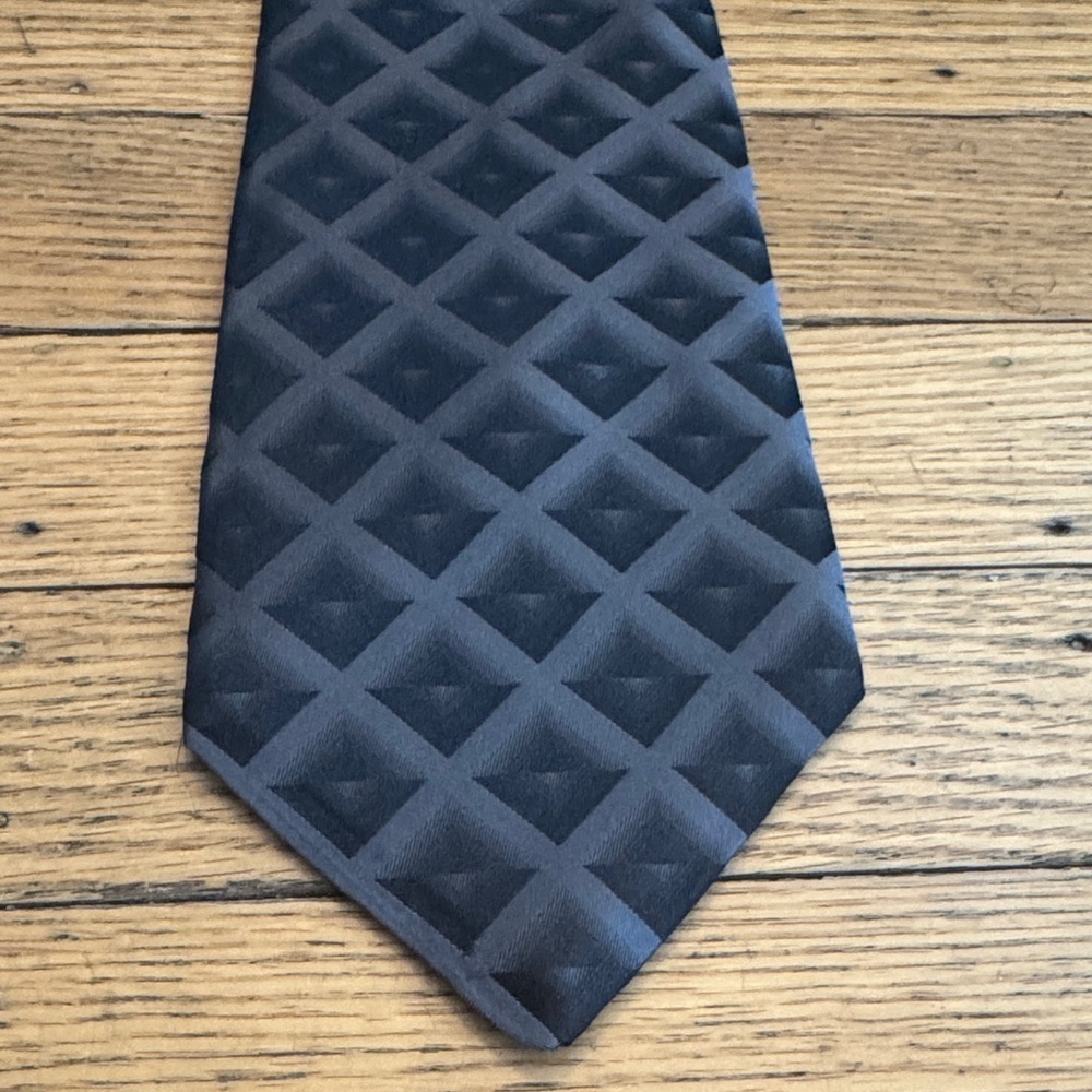 Bugatti Men's Elegant Black and Gray Tie